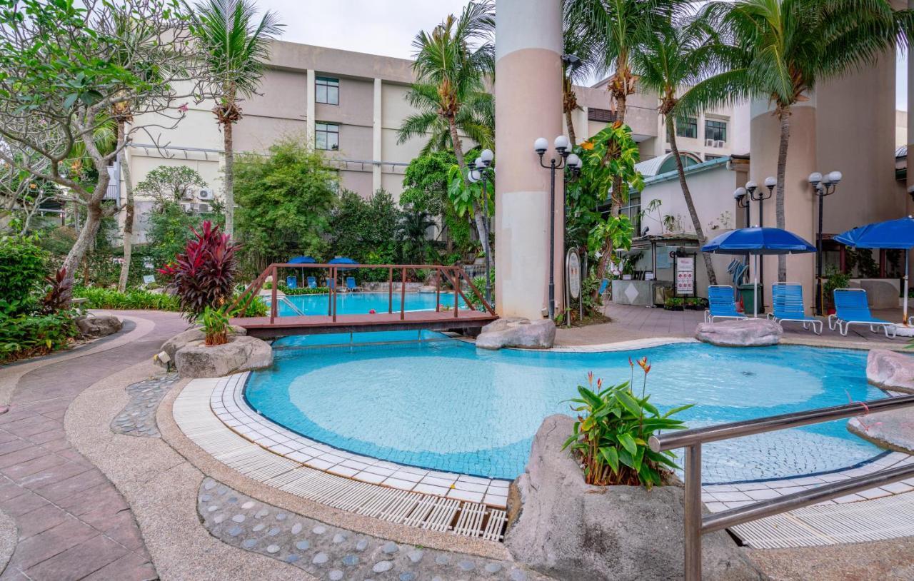 Romantic Couple Suite + Beach-Front Balcony Tanjung Bungah  Exterior photo